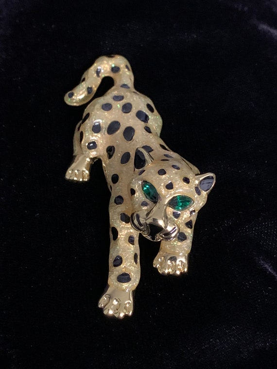 Gold Jaguar Brooch. FREE SHIPPING.