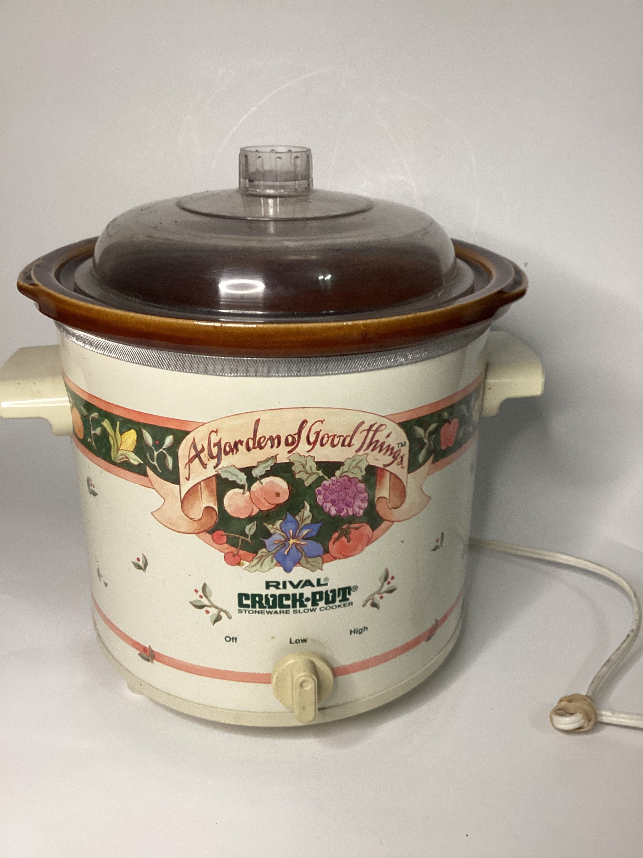 Beautiful Vintage Rival 2 1/2 Qt. Crock Pot Slow Cooker 3120 Floral Plastic  Lid