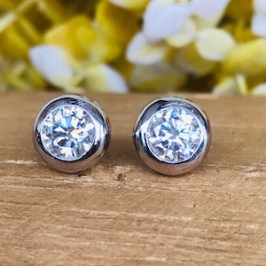 14K White Gold Bezel Stud Earrings, Bezel Set Earrings Studs, 14k Gold Earrings, White Gold Bezel Studs, Moissanite Earring