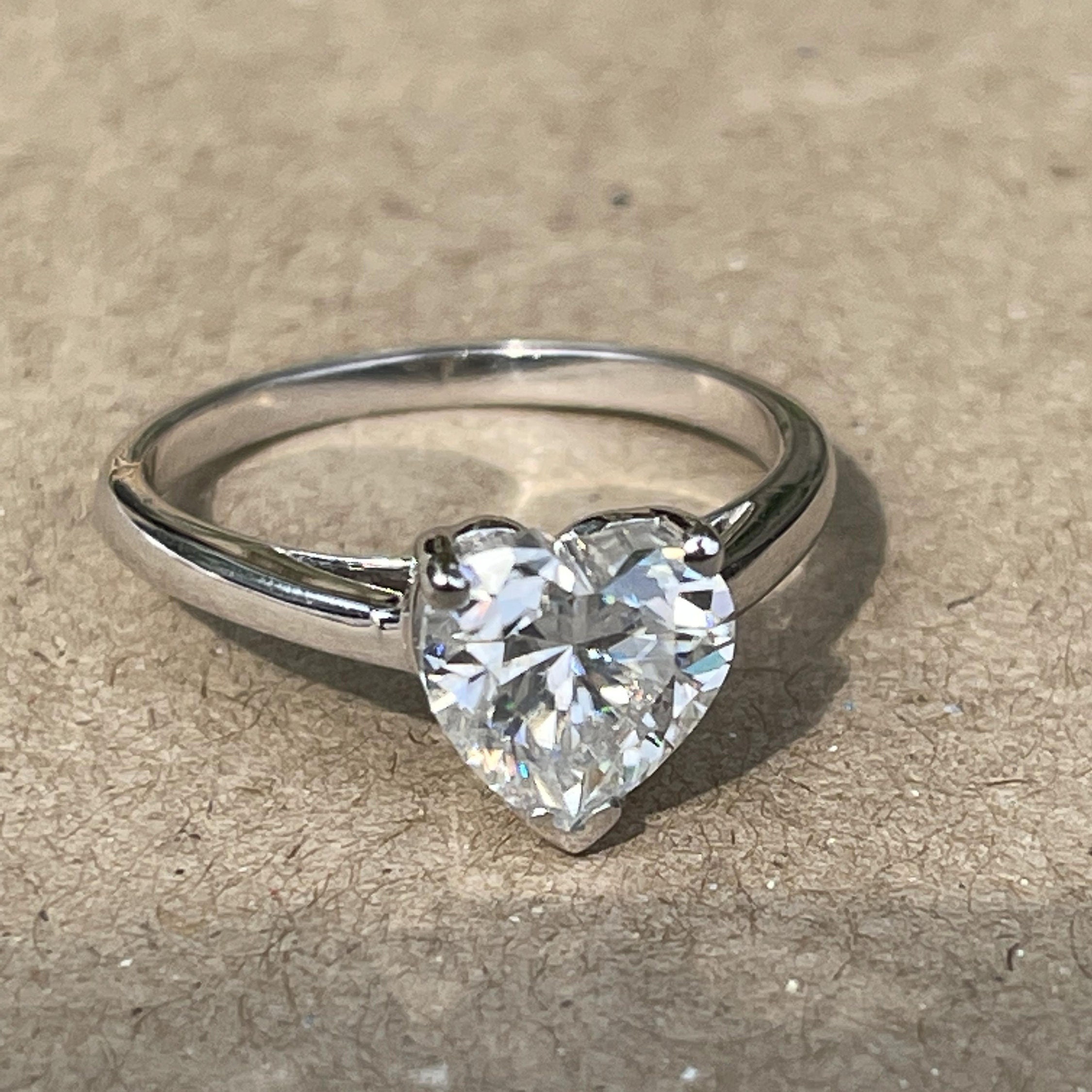 Avril Lavigne Wedding Ring Price