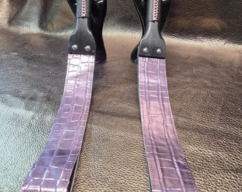 Metallic pink in crocodile pattern leather slapper
