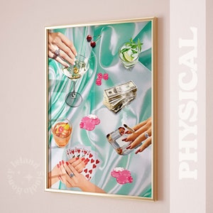 Muurafdruk speelkaarten, groene pokeravondkaarten en drankjes, retro digitale poster grote afdrukbare kunst, preppy decor slaapzaal, barwagenafdrukken