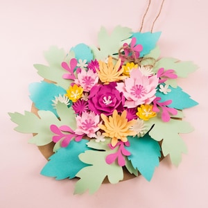 Kit de création de couronne de fleurs en papier pour bricolage | 7 PO | Du plaisir pour les enfants et les adultes | Décoration murale colorée printemps-été | Fait main | Facile à faire | KT-WRE10