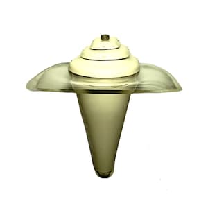 Puede incluir: Una lámpara de cerámica blanca en forma de cono con una pantalla de plástico transparente. La lámpara tiene una parte superior en capas con un pequeño pomo en la parte superior.