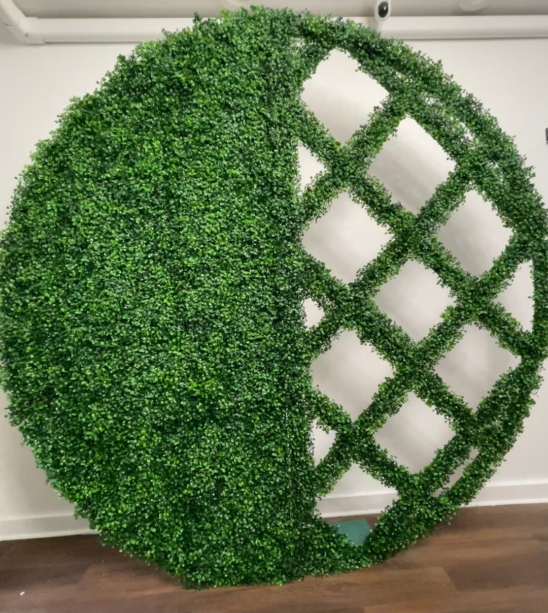 NYC PICKUP Circle Grass Cut Out Backdrop, Wall Backdrop, Party Decor