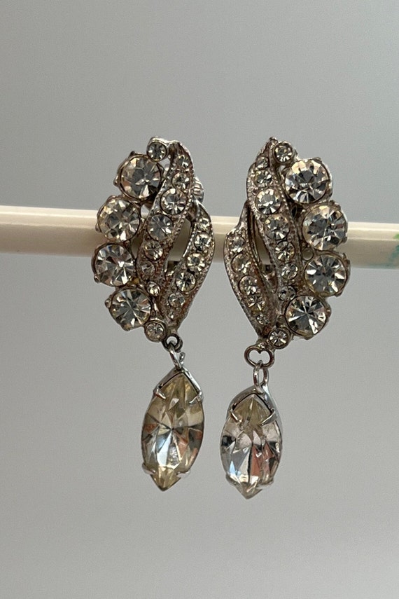 Vintage Rhinestone Cluster Dangling Drop Clip Ear… - image 1