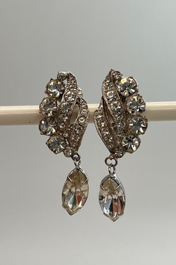 Vintage Rhinestone Cluster Dangling Drop Clip Ear… - image 2