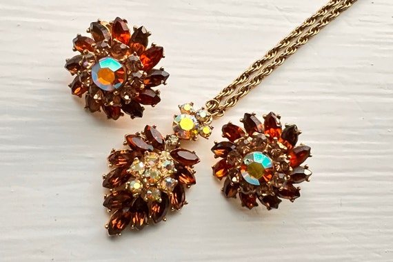 Vintage Crown Trifari Amber Crystal Necklace and … - image 1