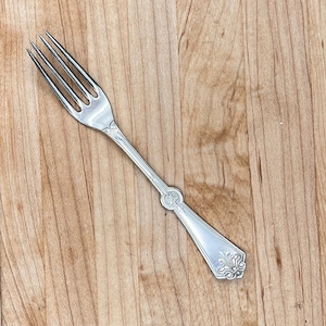 Antique Rogers Smith & Co Persian 1871 Silverplate Youth Fork 6&quot;