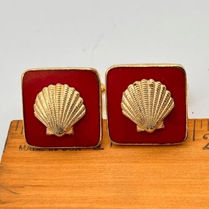 Vintage Small Red Enamel and Raised Gold Shell Cufflinks