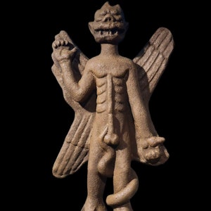 Pazuzu statue - Etsy 日本 Pazuzu statue - Etsy 日本