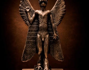 Pazuzu Statue Mesopotamian Demon Sculpture Assyrian God Ancient Mythology Museum Style Resin Figure