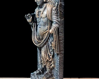 ガンダーラ菩薩像 – 2世紀の仏像 – 古代ギリシャ・仏教美術 – 美術館風