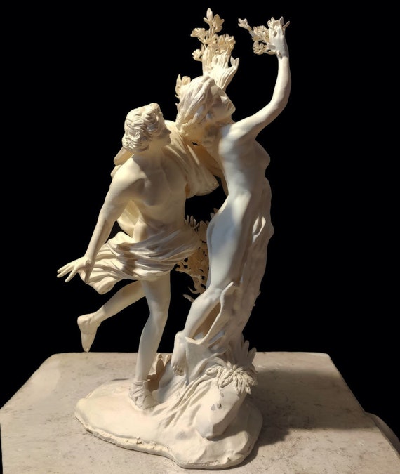 アポロとダフネ（ベルニーニ作、1622-1625年）高さ25cm。高品質樹脂製