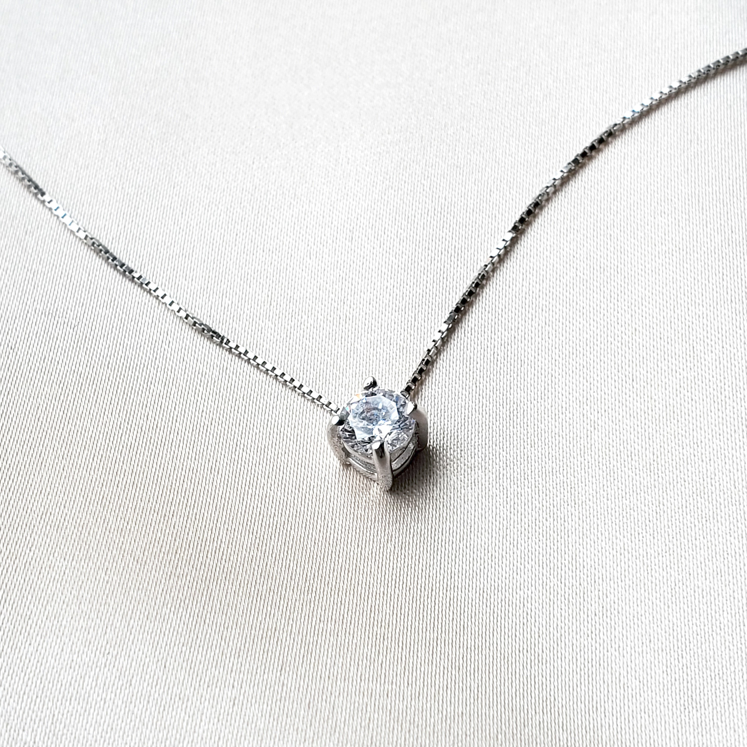 Acquista Collana con moissanite da 5 ct per donna Collana in argento sterling 925 placcato oro 14k Collane con diamanti da laboratorio con certificato Gra in Italia a partire da 56
