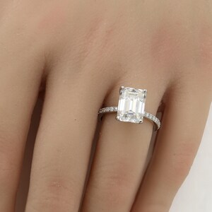 4.5 Carat Emerald Cut Moissanite Diamond Accent Ring 925 Sterling Silver with GRA certificate
