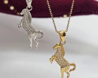 Gold Horse Necklace – Dainty Horse Pendant