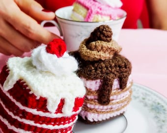 Amigurumi Petit Four Crochet Pattern – Beginner Friendly Dessert Toy (PDF Download)