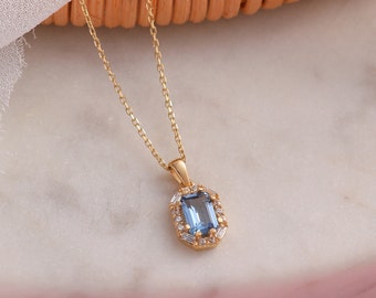 Aquamarine Necklace, Tiny baguette necklace, Dainty aquamarine pendant, Birthday Gift, 14k solid gold aquamarine necklace, Summer Jewelry