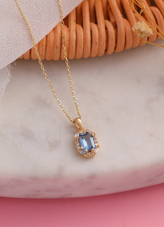 14k gold aquamarine necklace deals