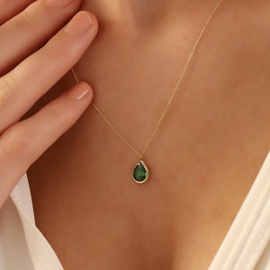 14K Gold Emerald Necklace, Minimalist Emerald Necklace, Dainty emerald pendant, 14k solid gold emerald necklace, Halloween, Wedding Gift