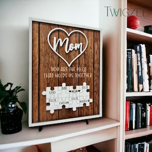 Letrero familiar de madera con piezas de rompecabezas y nombres personalizados (centro de mesa para mamá o abuela)