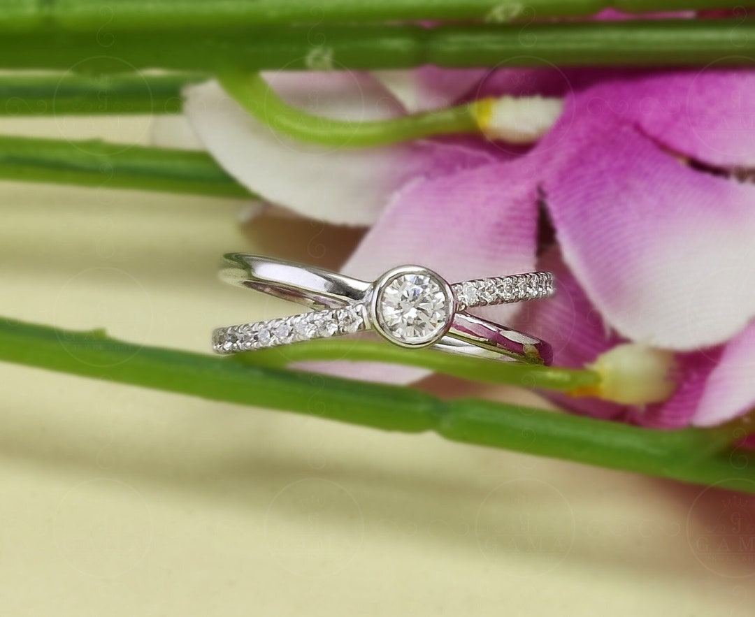 Intertwined X Shape Crisscross Round Cut Bezel Set Moissanite ...