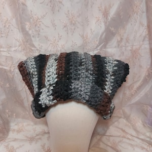 Chunky oversize cat ear hat