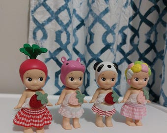 Sonny Angel strawberry outfit