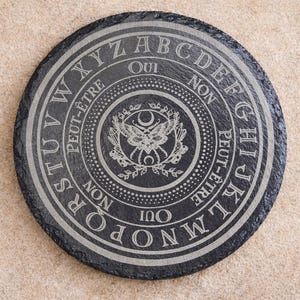 Engraved slate pendulum board with butterfly design, 20 cm, abacus for yes/no dowsing, alphabet divination, esoteric pendulum stand, gift idea