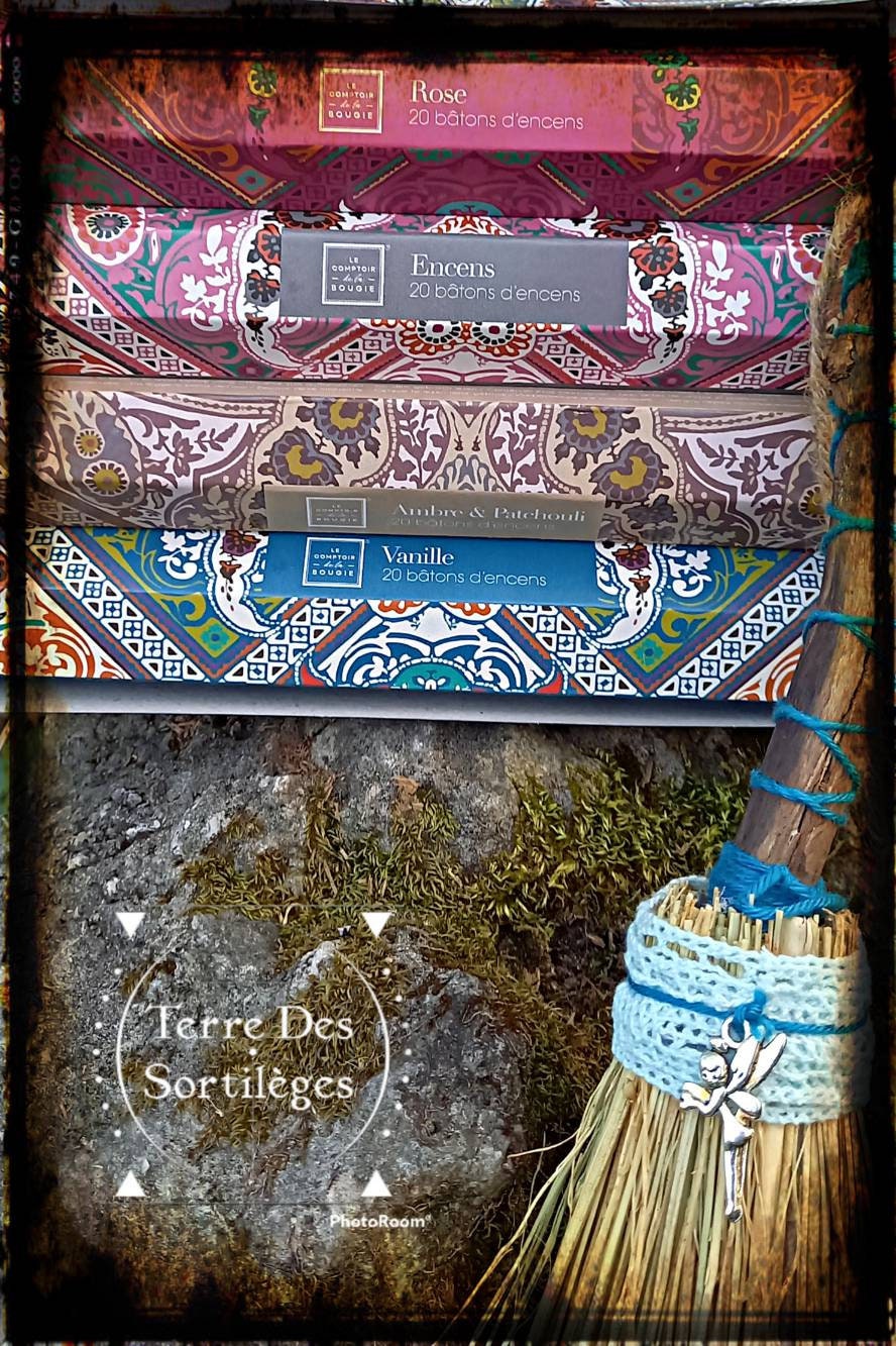 Balais d'autel avec 4 Boîtes d'encens - Purification Protection Wicca Hoodoo Sorcellerie Méditation
