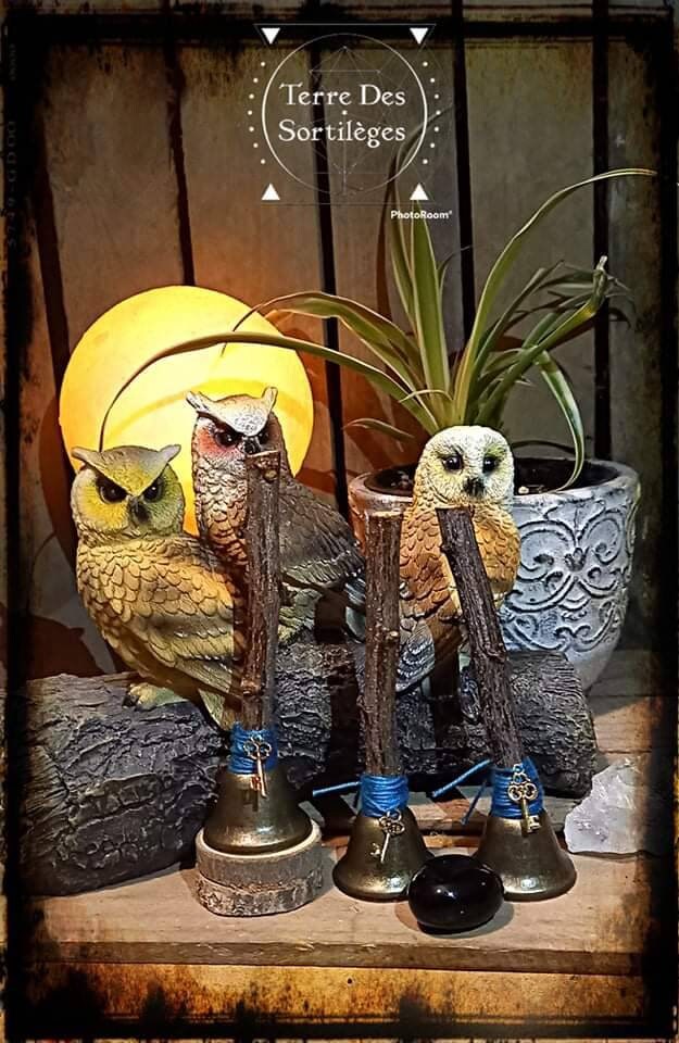 Cloche d'autel Manche en Prunier, et Clé Doré