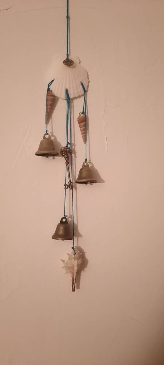 Cloches de Sorcière, Carillon, La Fille L'océan