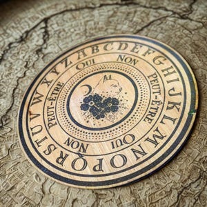 Wooden pendulum tray "Cat" 20 and 15 cm, for dowsing, intuitive divination, natural magic, esotericism, gift idea, poplar