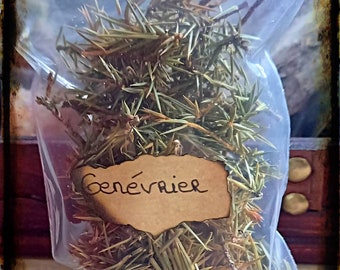 Dried Juniper Juniper clears negative vibrations and helps clear the way by purifying and protecting.