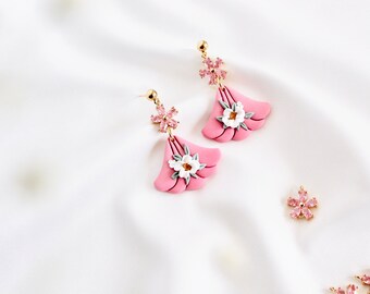 Sleeping beauty inspired polymer clay earrings | bridal clay earring | PINK Floral clay earrings |Pink Clay Earrings | Disney clay earrings