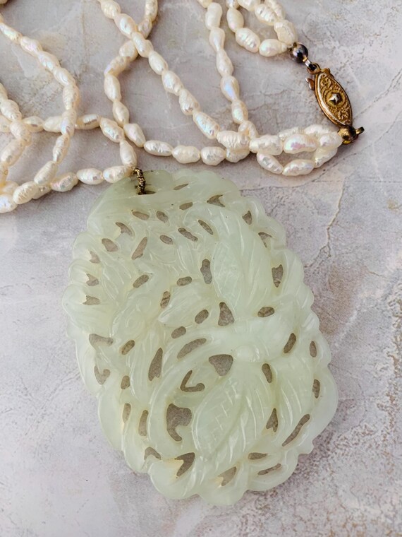 Celadon Jadeite Jade Pendant Freshwater Pearl Necklace