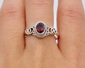 925 Silver Garnet Ring, Sterling Silver Red Garnet Ring Size 9 1/4, January Birthstone Ring Size 9 1/4, Natural Garnet Jewelry