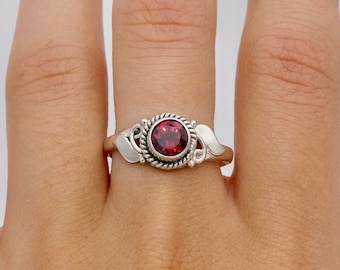 925 Silver Garnet Ring, Sterling Silver Red Garnet Ring Size 9, January Birthstone Ring Size 9, Natural Garnet Jewelry