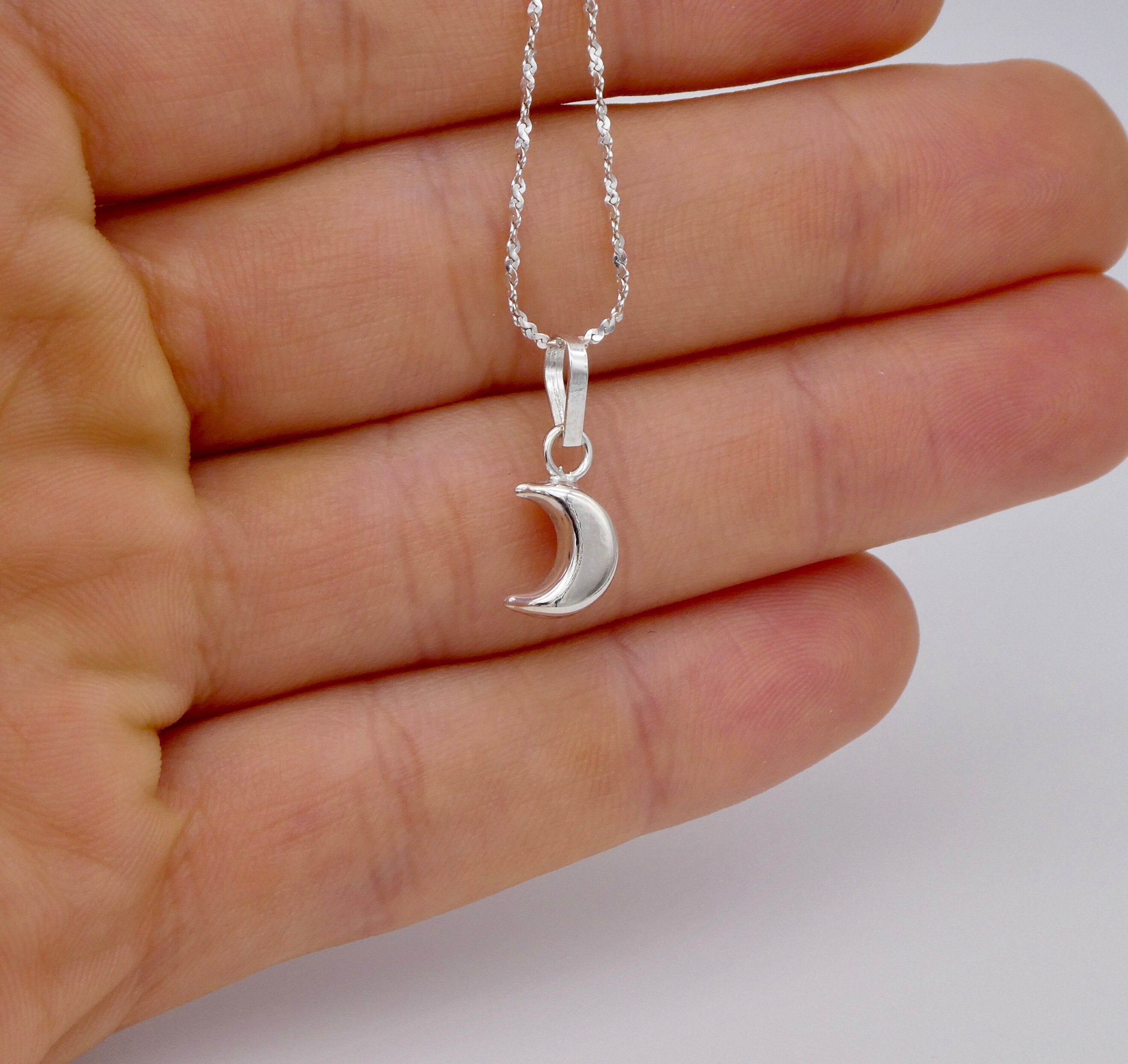 ネックレス・ペンダント [LOVE ME MONSTER] Vintage Moon Necklace Amazon.com: Aneneiceera Vintage Crystal Butterfly Moon