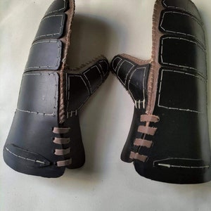 Pair Combat gauntlets,Viking leather gauntlets,Battle ready leather mittens,cosplay gauntlets,Halloween gift,Christmas gift,reenactment kit