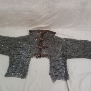 Handmade Viking Chainmail Shirt – Flat Ring 9mm 18g Combat-Ready Mail Armor for LARP, Reenactment, or Cosplay