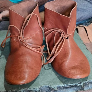 Authentic Viking Shoes,one piece shoes,turnshoes,9th century shoes,10th century shoes, reenactment shoes, Reenactor shoes,hedeby shoes