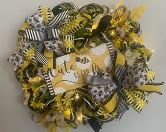 Pre-Lit 24” Bumblebee Wreath – Yellow & Black Spring/Summer Door Decor with LED Lights
