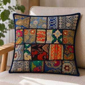 Funda de almohada azul, funda de cojín de patchwork indio, decoración bohemia para el hogar, funda de almohada Khambadi hecha a mano, funda de cojín cuadrada