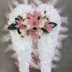 Ailes d’ange funérailles avec Plumes hommage commémoratif fleurs artificielles cercueil fleur de soie topper fils fille sœur frère POPS MAMAN PAPA