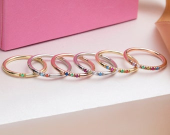 14K Gold Zierliche Birthstone Ringe, 18K Edelstein Ringe, 10K Gold stapelbare Birthstone Ring, personalisierte Geschenke für Mama, bestes Geschenk für Mütter