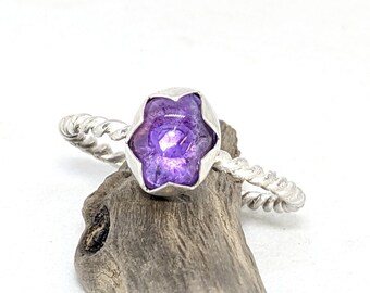 Solid silver ring, amethyst, natural purple stone set in a star shape