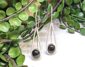 Earrings in silver, onyx, black natural stone and long beaded drop