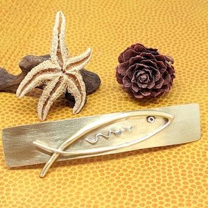 Gold clip barrette, fish, brass